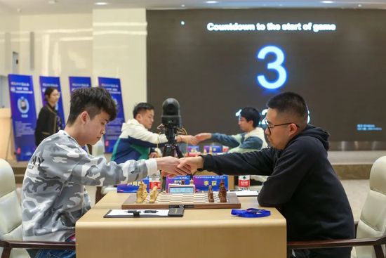 黄色片免费在线播放